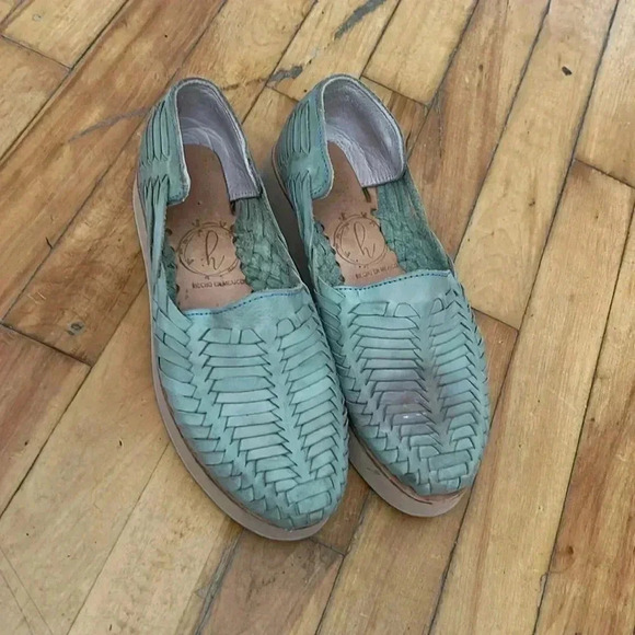 Leather woven platform turquoise sandals - Picture 2 of 7